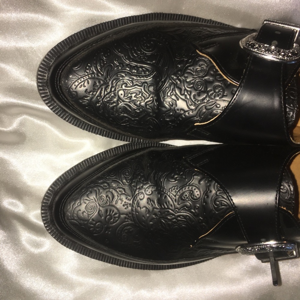 Doctor martens shoes!Super cute,super comfortable!